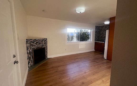 4th image of 6559 Simson St #1