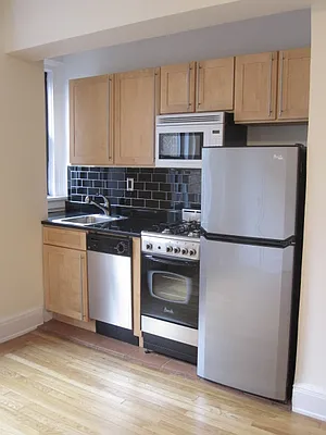 Rented by City Connections Realty | media 19