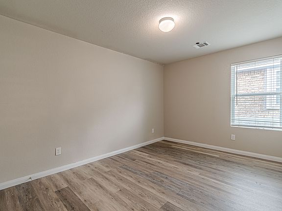 3rd image of 229 Holland Park