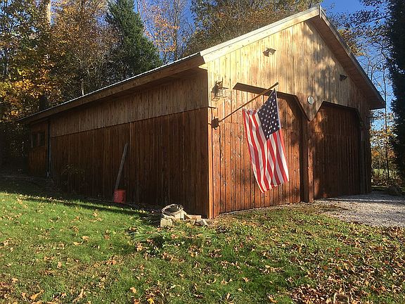 24' x 36' Cedar Barn 2000