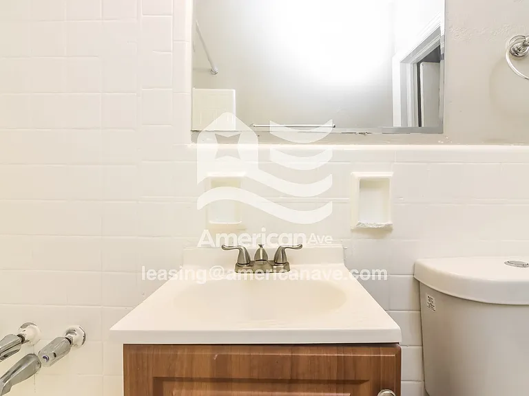 1251175_012_bathroom_14.jpg