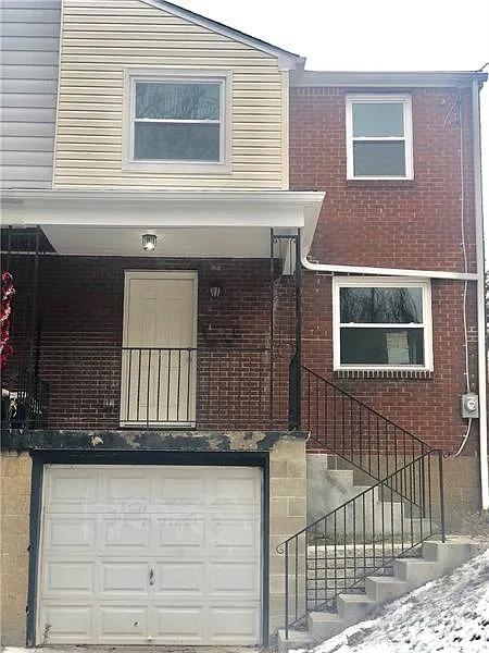 969 Woodbine St photo 1