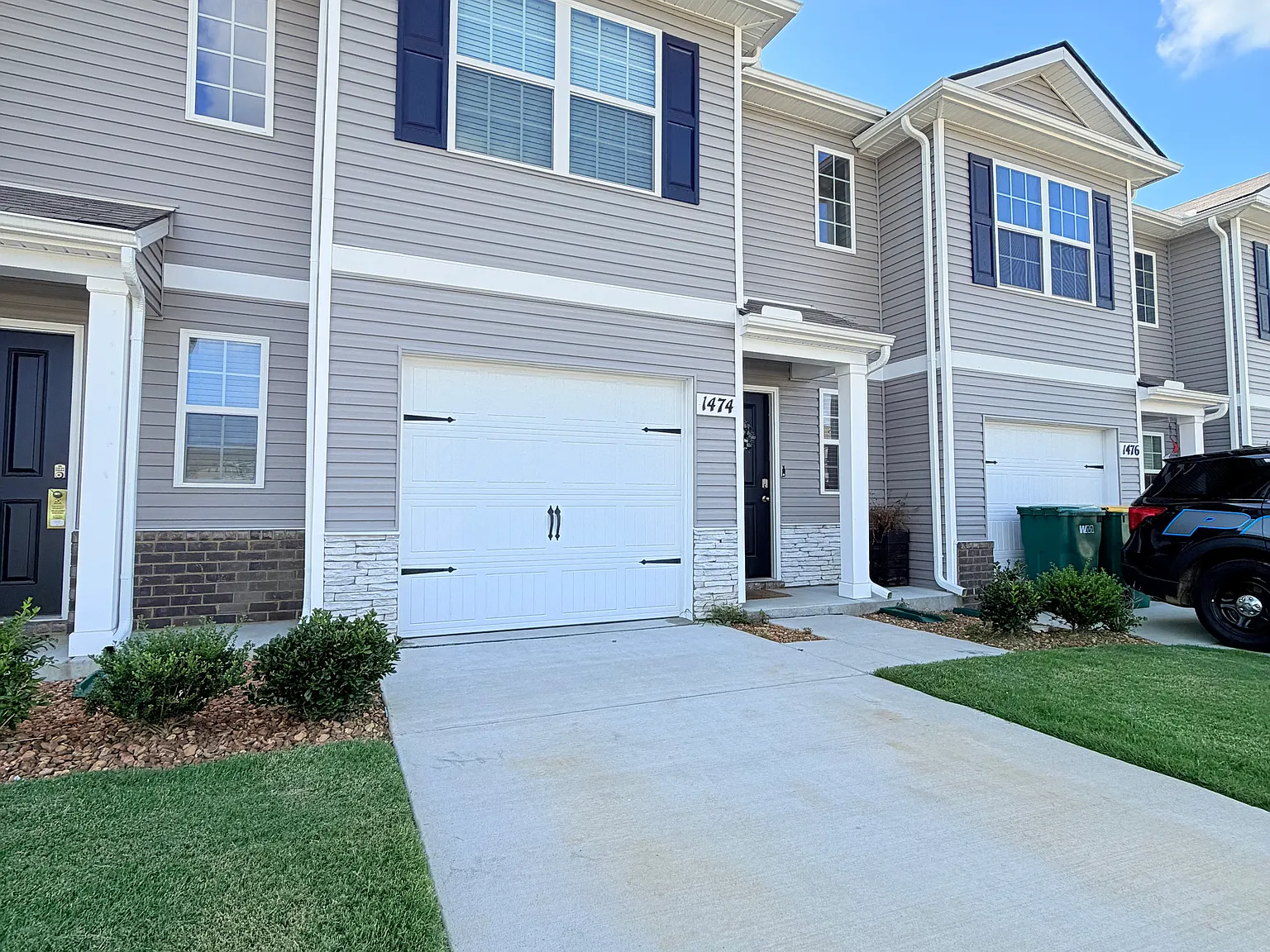 3 bed, 2.5 bath, 1468 sqft, $1,750 — Photo 2