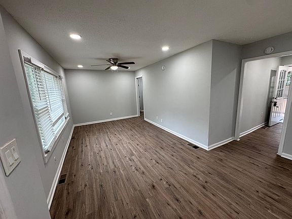 5th image of 108 E Mimosa Dr