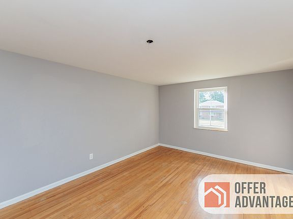 5th image of 20361 Lakeshore Blvd #20361