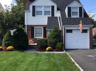 235 Kilburn Rd S, Garden City, NY 11530