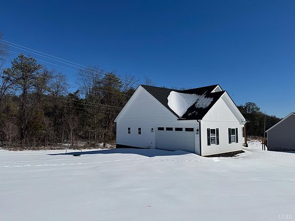 2nd image of 112 Graham Creek Rd