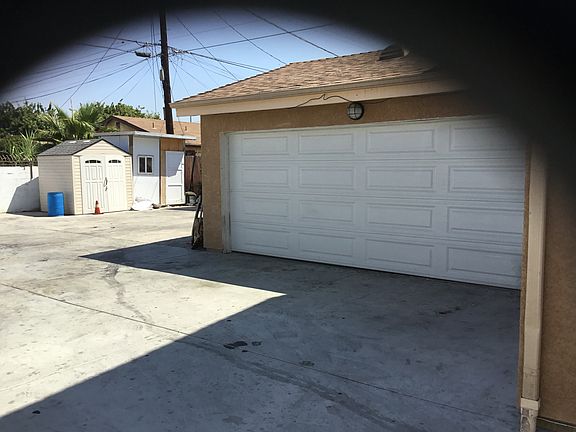 3rd image of 419 E 116th St