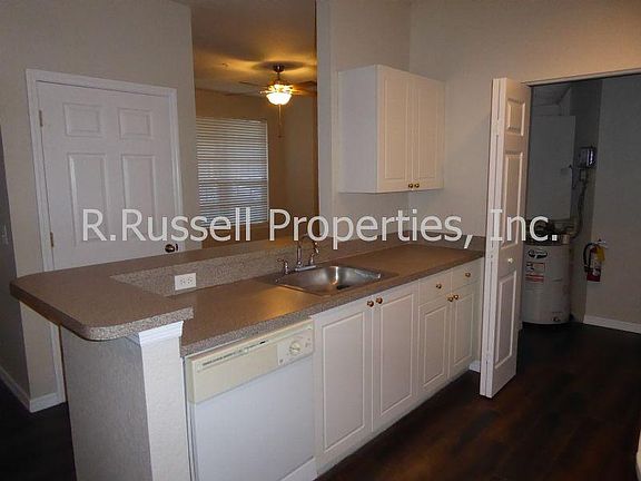 5th image of 821 Grand Regency Pt Unit 101