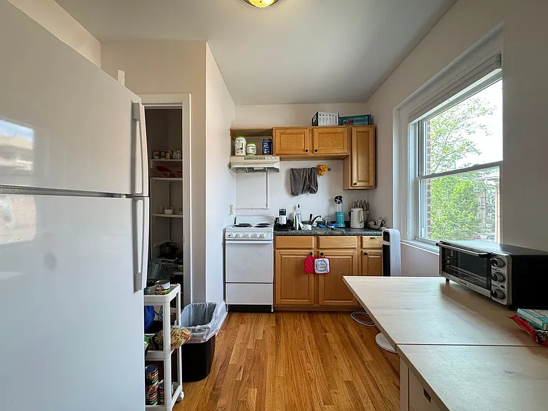 59 Trumbull St — Photo 35