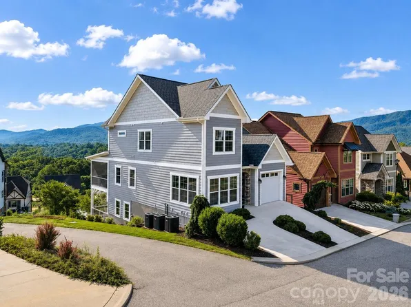 66 Tudor Way, Black Mountain, NC 28711