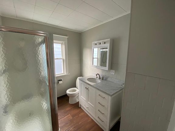 2nd image of 255 Woodside Ave #1