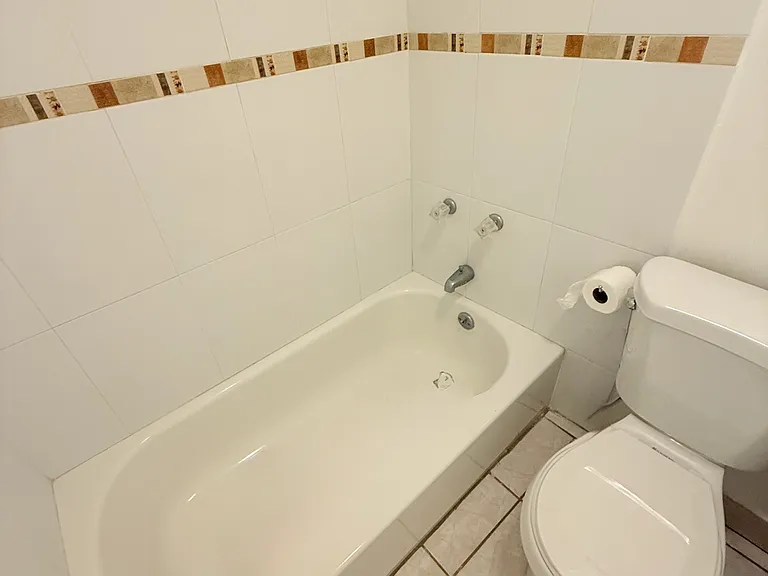 Laguna #6B — Photo 14
