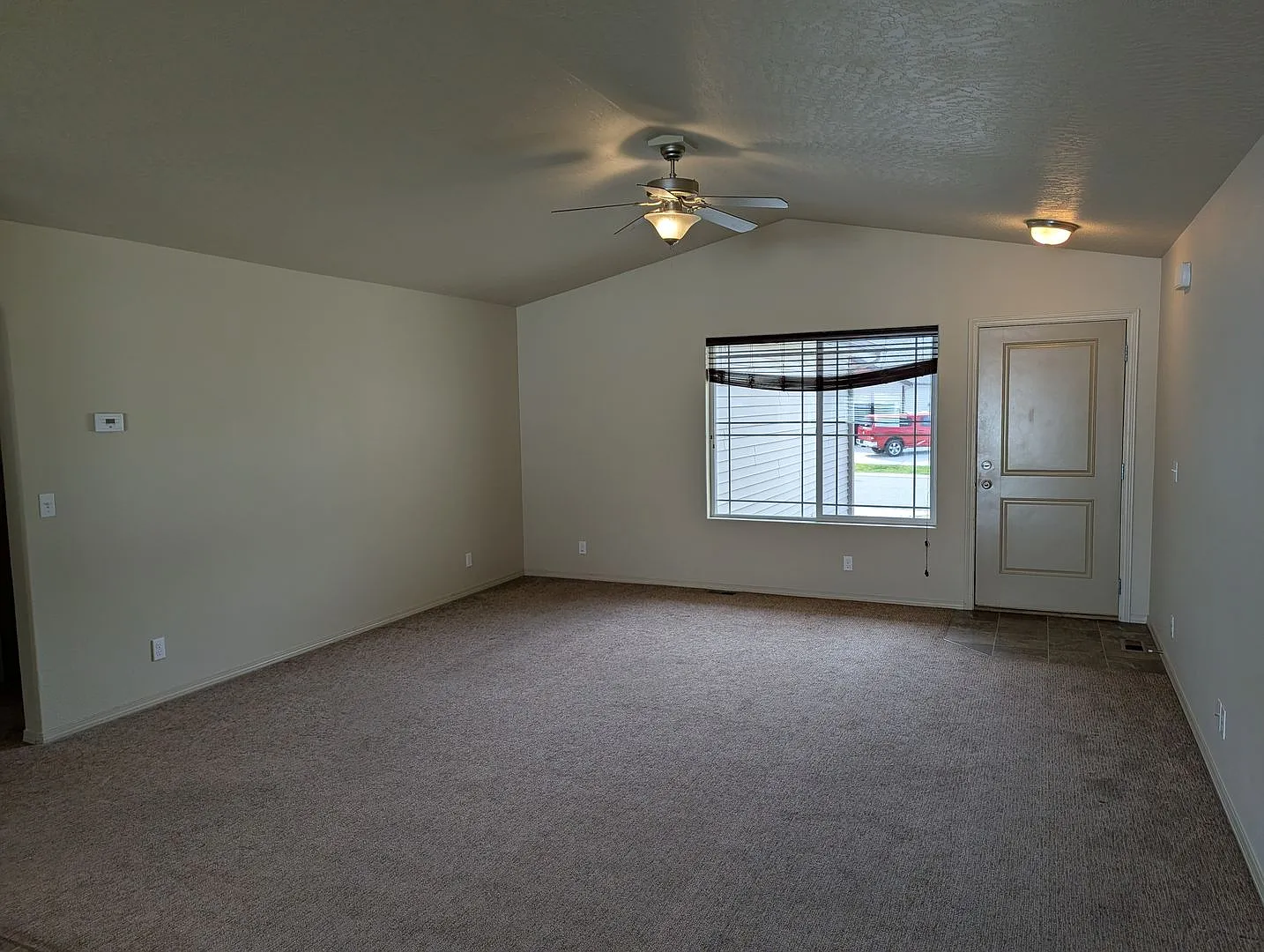 Beautiful single-story 3 bedroom 2 bath home For Rent in Coeur d' Alene! — Photo 3