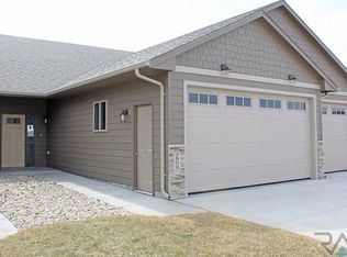 3809 E 68th St E, Sioux Falls, SD 57108