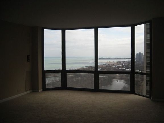 4th image of 2650 N Lakeview Ave APT 3308