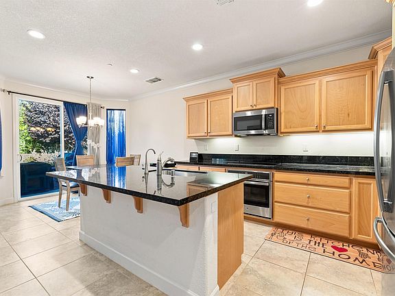 5th image of 331 Kestrel Way