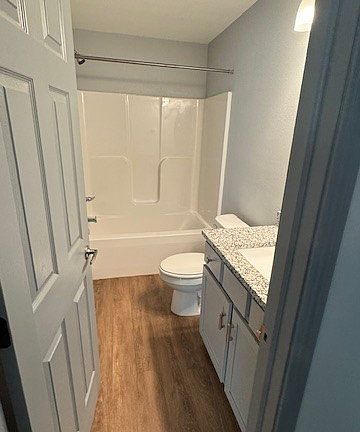 2nd image of 3345 W Nantucket