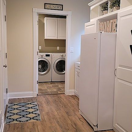 Lower laundry and mudroom