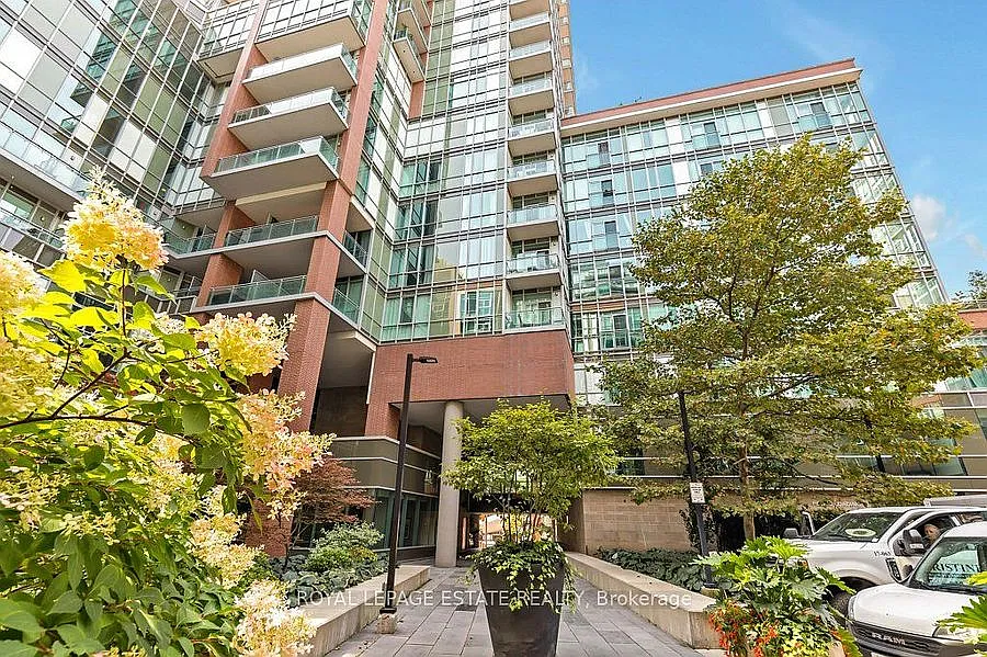 112 George — Photo 3