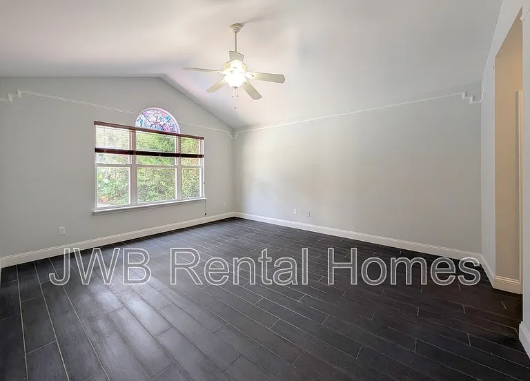 1649 Ocean Pond Ct — Photo 11