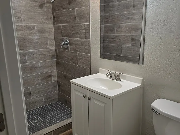 450 N Haskell Ave — Photo 11