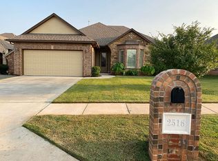 2516 SE 39th St, Moore, OK 73160