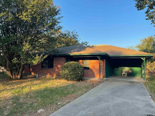 542 Cherry St, Chandler, TX 75758
