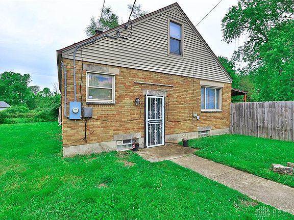 3rd image of 20 Hillgard St