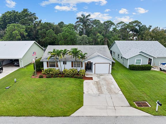 5th image of 6702 SE Raintree Avenue