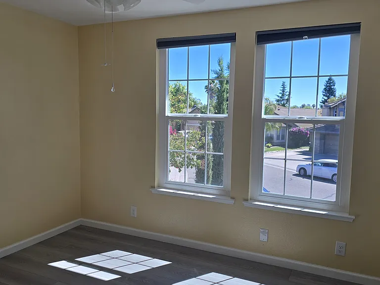 8421 Ardelle Way — Photo 9