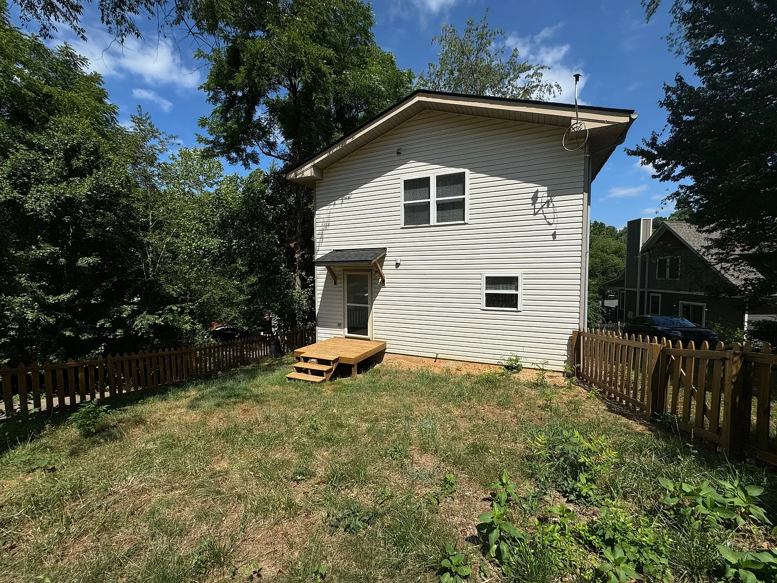 2 bed, 1400 sqft, $1,625 — Photo 2