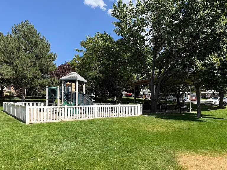 1426 N 1300 W — Photo 24