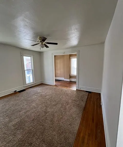 220 E Brady St #LOWER — Photo 5