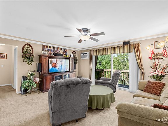 5th image of 19330 Wolf Rd APT 9