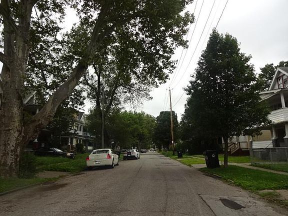 5th image of 679 E 91st St