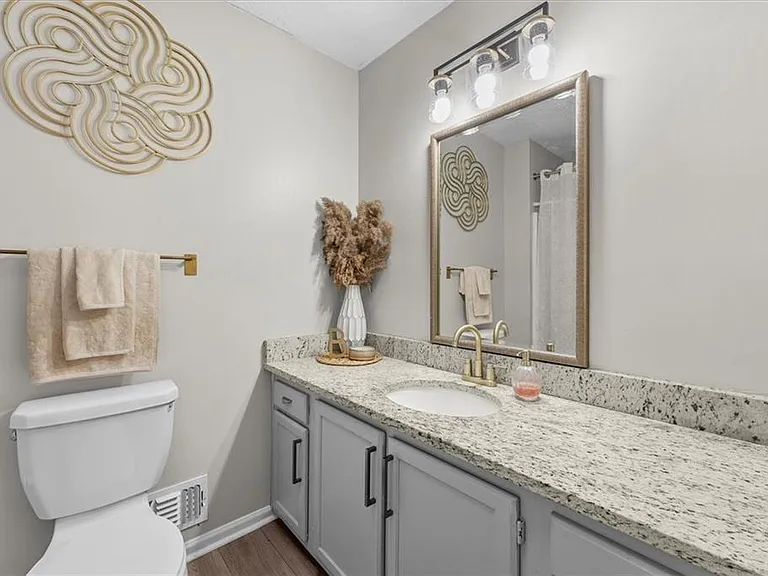 4041 Woodbridge Ct — Photo 20