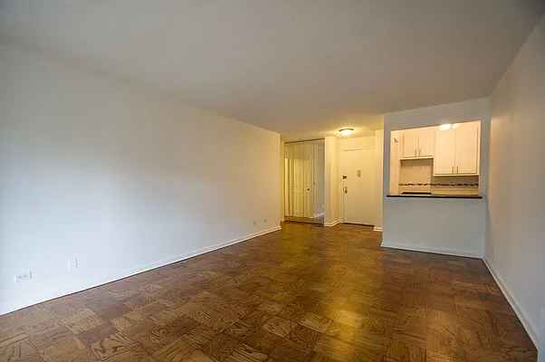 Rented by Rhona Realty | media 9