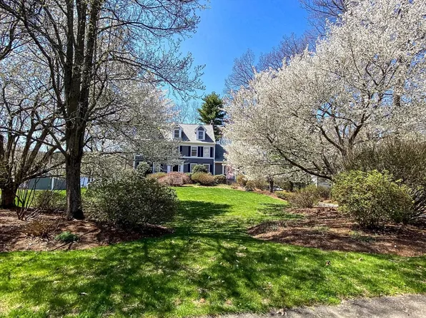 27 Rivercrest Dr, West Newbury, MA 01985