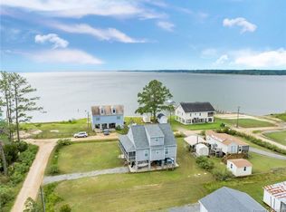 118 Hobday St, North, VA 23128