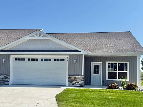 16 Cove Dr, Bay City, MI 48706