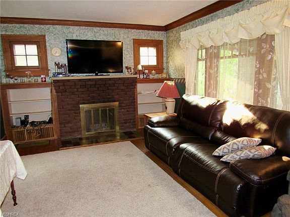 4th image of 135 Borton Ave