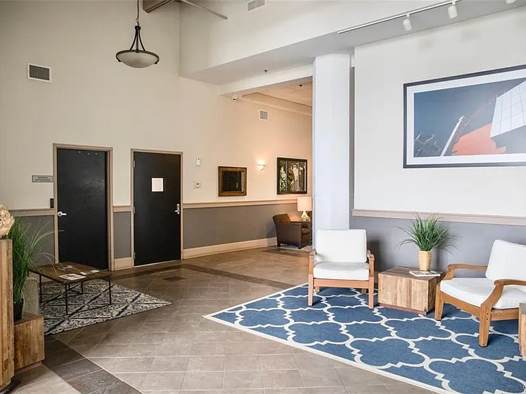 211 N Ellicott St #404 — Photo 19