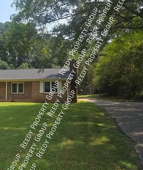133 Clint Ct #B — Photo 1