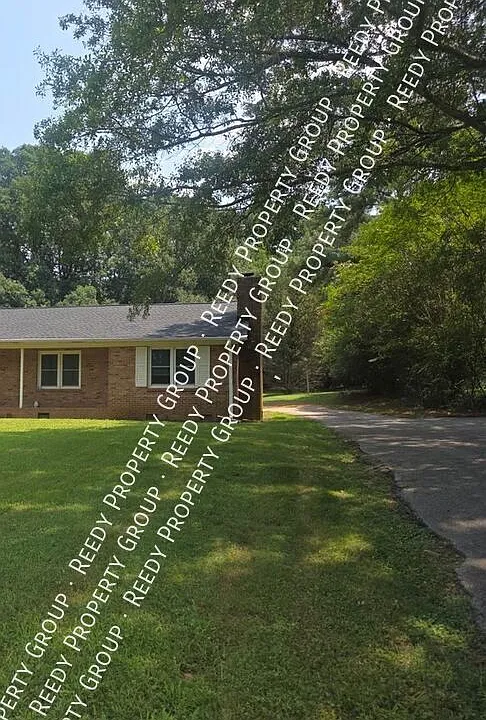 133 Clint Ct #B