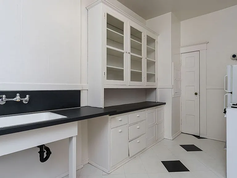 760 SW Vista Ave — Photo 40