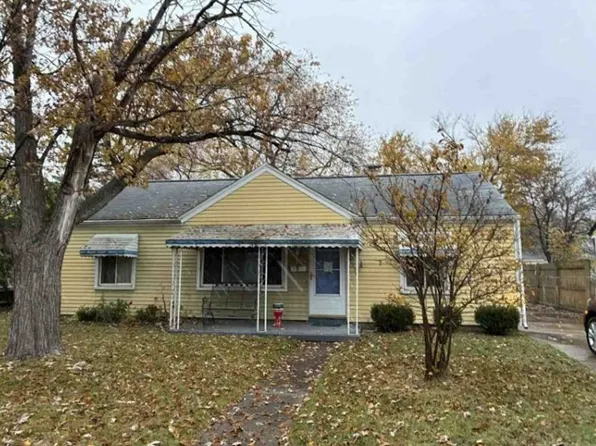 26354 Waldorf St, Roseville, MI 48066