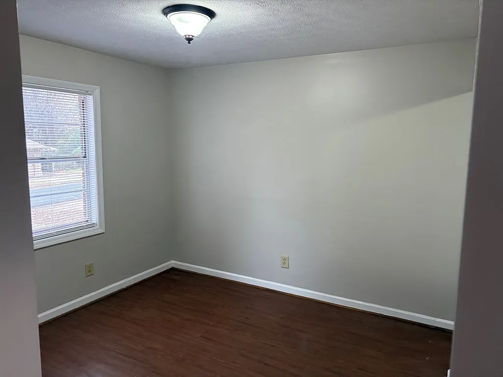 2 bed, 1780 sqft, $950 — Photo 4