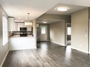 414 Willamette St #TOP, Oregon City, OR