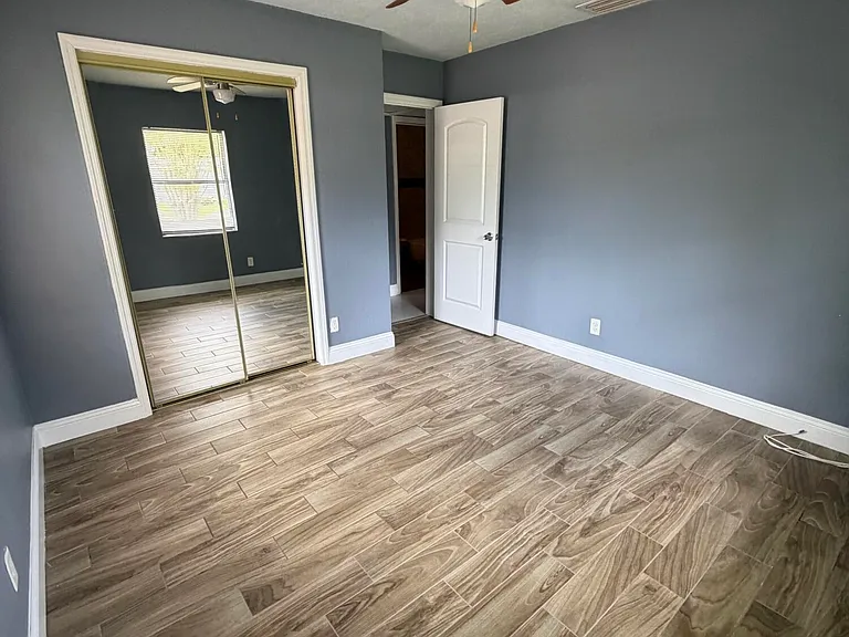 5415 Lori Dr S — Photo 11